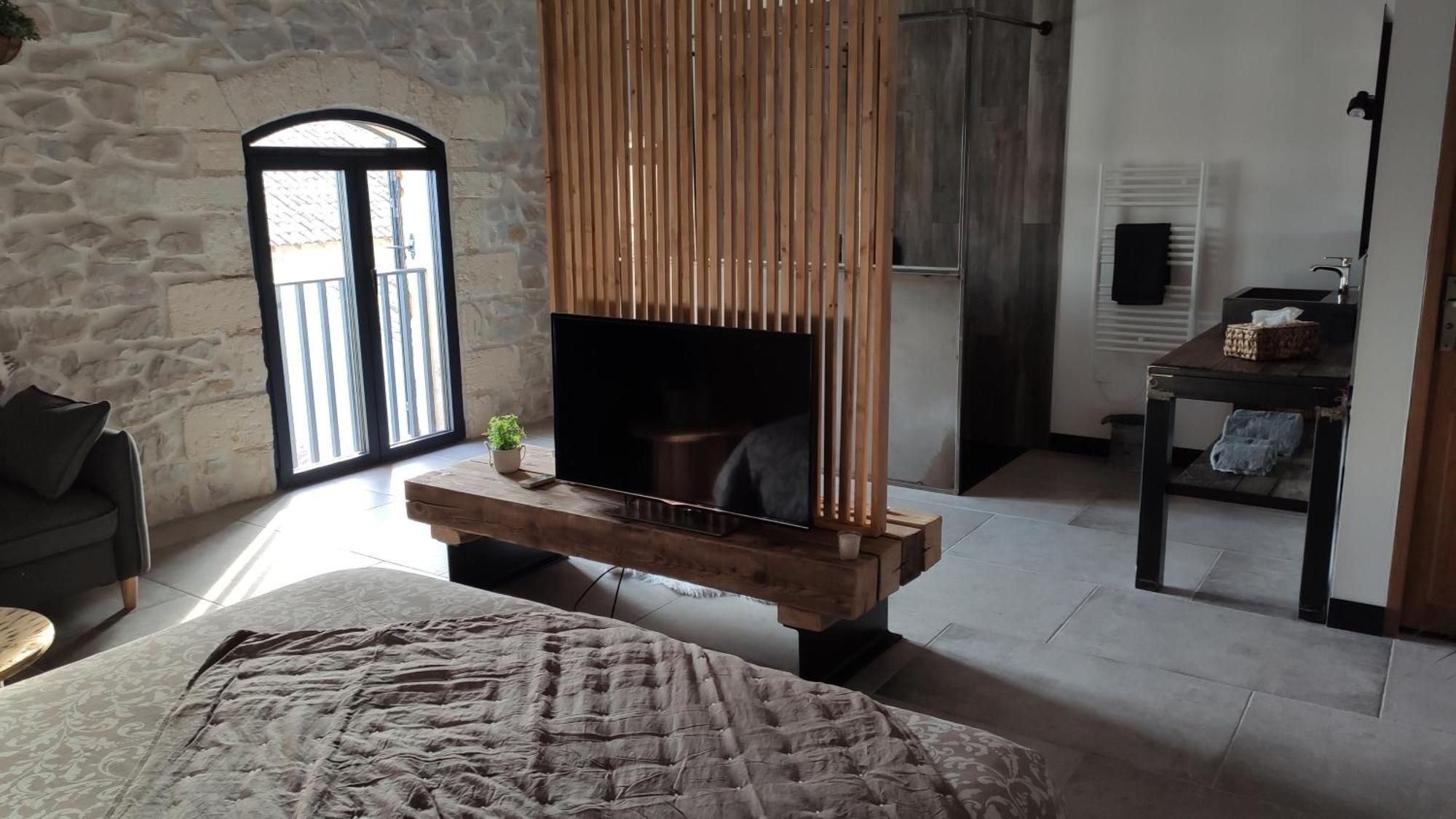 Manoir Du Marquis De Montcalm Bed & Breakfast Vestric-et-Candiac Room photo